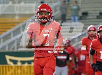 Thumbnail 3 in Terrell Vs Huntsville (UIL 5A D2 Football Area) photogallery.
