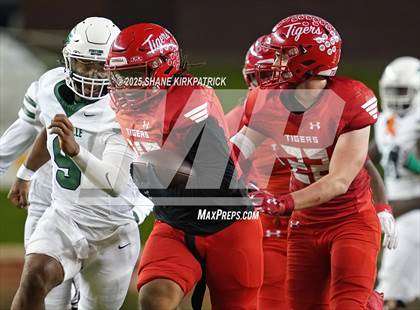 Thumbnail 3 in Terrell Vs Huntsville (UIL 5A D2 Football Area) photogallery.