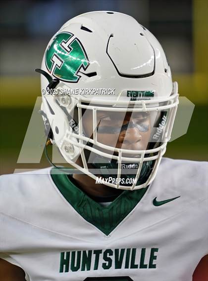 Thumbnail 1 in Terrell Vs Huntsville (UIL 5A D2 Football Area) photogallery.