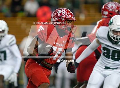 Thumbnail 2 in Terrell Vs Huntsville (UIL 5A D2 Football Area) photogallery.