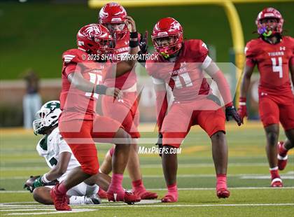 Thumbnail 1 in Terrell Vs Huntsville (UIL 5A D2 Football Area) photogallery.