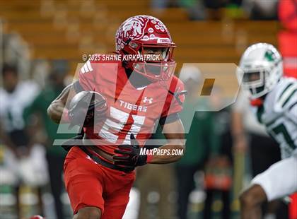 Thumbnail 2 in Terrell Vs Huntsville (UIL 5A D2 Football Area) photogallery.