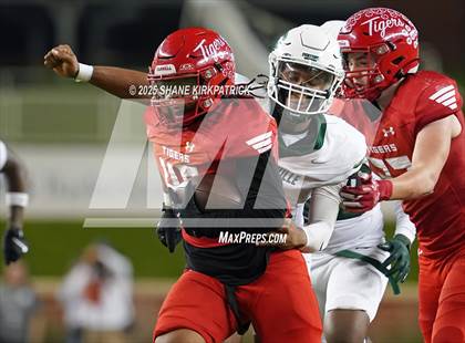 Thumbnail 1 in Terrell Vs Huntsville (UIL 5A D2 Football Area) photogallery.