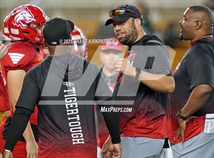 Thumbnail 2 in Terrell Vs Huntsville (UIL 5A D2 Football Area) photogallery.