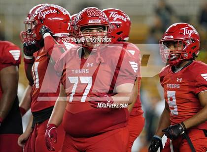 Thumbnail 3 in Terrell Vs Huntsville (UIL 5A D2 Football Area) photogallery.