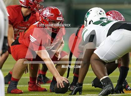 Thumbnail 1 in Terrell Vs Huntsville (UIL 5A D2 Football Area) photogallery.
