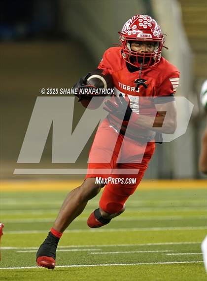 Thumbnail 2 in Terrell Vs Huntsville (UIL 5A D2 Football Area) photogallery.
