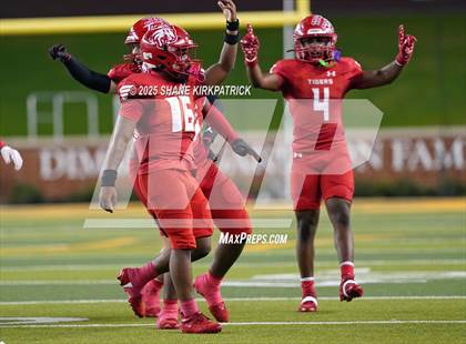Thumbnail 3 in Terrell Vs Huntsville (UIL 5A D2 Football Area) photogallery.