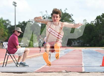 Thumbnail 2 in Brother Martin "Chubby Marks" Relays (Field Events) photogallery.
