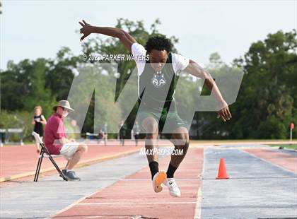 Thumbnail 1 in Brother Martin "Chubby Marks" Relays (Field Events) photogallery.