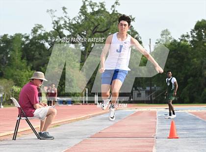 Thumbnail 2 in Brother Martin "Chubby Marks" Relays (Field Events) photogallery.