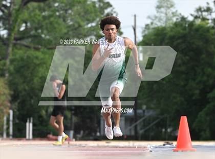 Thumbnail 2 in Brother Martin "Chubby Marks" Relays (Field Events) photogallery.
