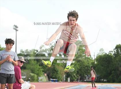 Thumbnail 3 in Brother Martin "Chubby Marks" Relays (Field Events) photogallery.