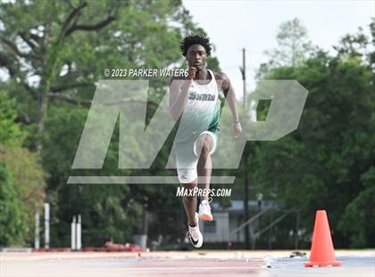 Thumbnail 2 in Brother Martin "Chubby Marks" Relays (Field Events) photogallery.