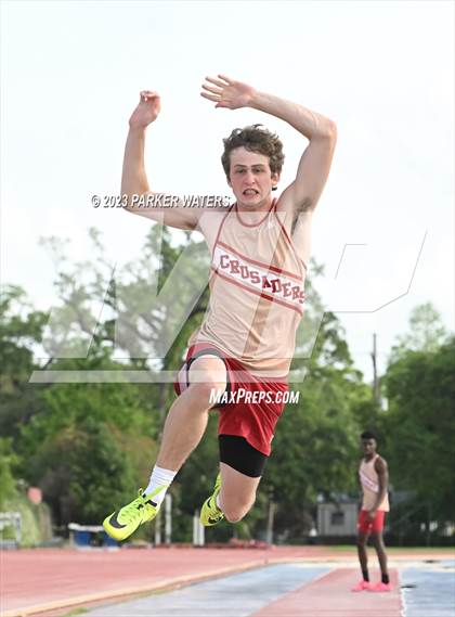 Thumbnail 2 in Brother Martin "Chubby Marks" Relays (Field Events) photogallery.