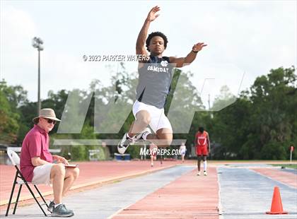 Thumbnail 1 in Brother Martin "Chubby Marks" Relays (Field Events) photogallery.