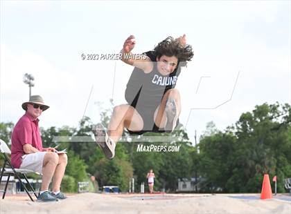 Thumbnail 1 in Brother Martin "Chubby Marks" Relays (Field Events) photogallery.