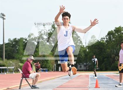 Thumbnail 3 in Brother Martin "Chubby Marks" Relays (Field Events) photogallery.