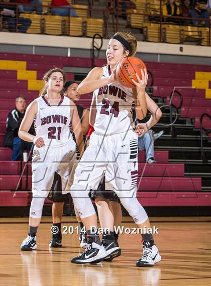 Thumbnail 1 in Cleburne vs. Bowie (Fantasy of Lights) photogallery.