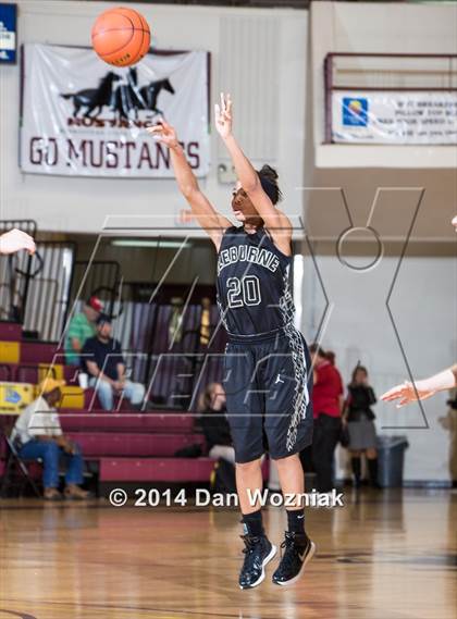 Thumbnail 1 in Cleburne vs. Bowie (Fantasy of Lights) photogallery.