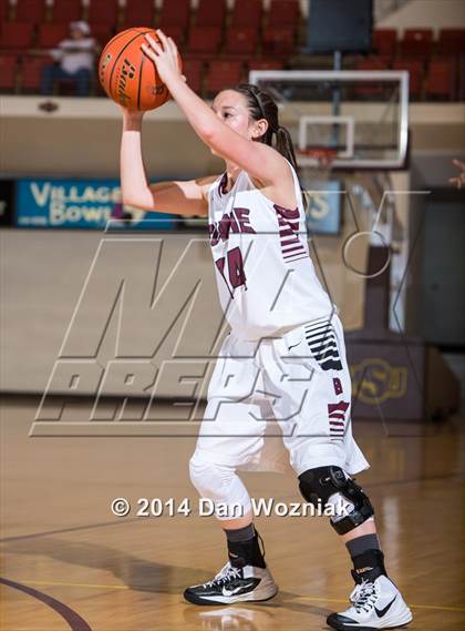 Thumbnail 3 in Cleburne vs. Bowie (Fantasy of Lights) photogallery.