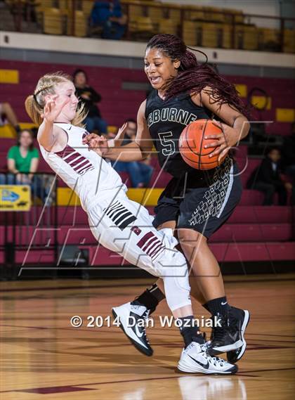 Thumbnail 1 in Cleburne vs. Bowie (Fantasy of Lights) photogallery.