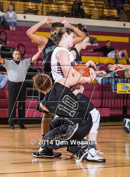 Thumbnail 2 in Cleburne vs. Bowie (Fantasy of Lights) photogallery.