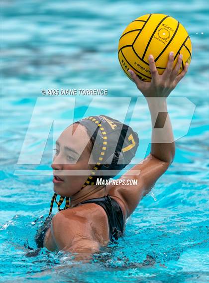 Thumbnail 2 in Foothill vs Beckman (Bill Barnett Holiday Cup) photogallery.