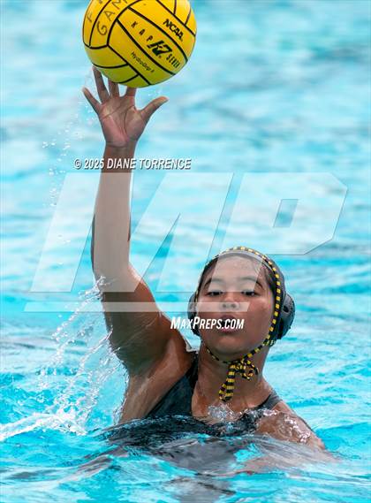 Thumbnail 1 in Foothill vs Beckman (Bill Barnett Holiday Cup) photogallery.