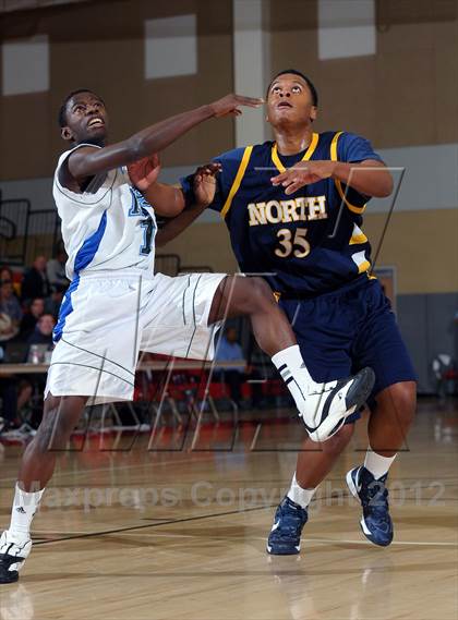 Thumbnail 2 in JW North vs. Sacred Heart Cathedral (MaxPreps Holiday Classic) photogallery.