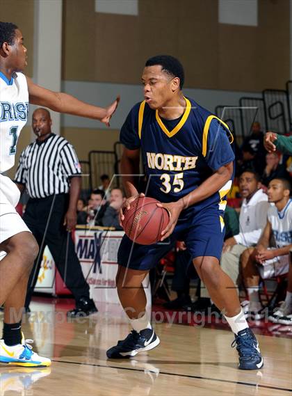 Thumbnail 3 in JW North vs. Sacred Heart Cathedral (MaxPreps Holiday Classic) photogallery.