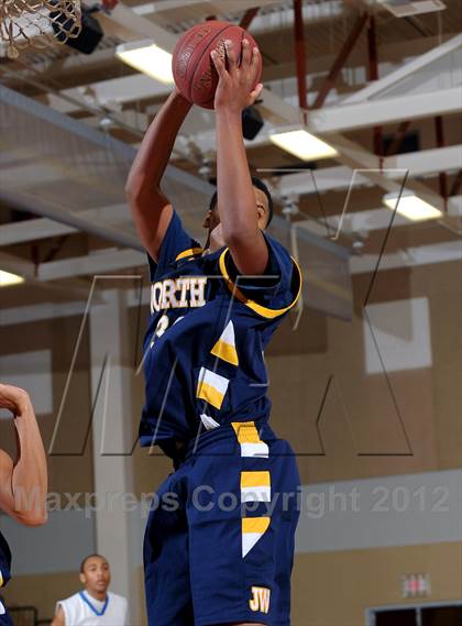 Thumbnail 2 in JW North vs. Sacred Heart Cathedral (MaxPreps Holiday Classic) photogallery.