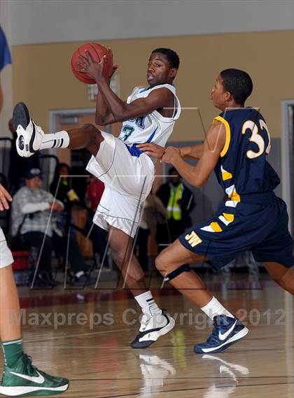 Thumbnail 1 in JW North vs. Sacred Heart Cathedral (MaxPreps Holiday Classic) photogallery.