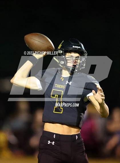Thumbnail 3 in Metro Christian (Tulsa) @ Prairie Grove photogallery.