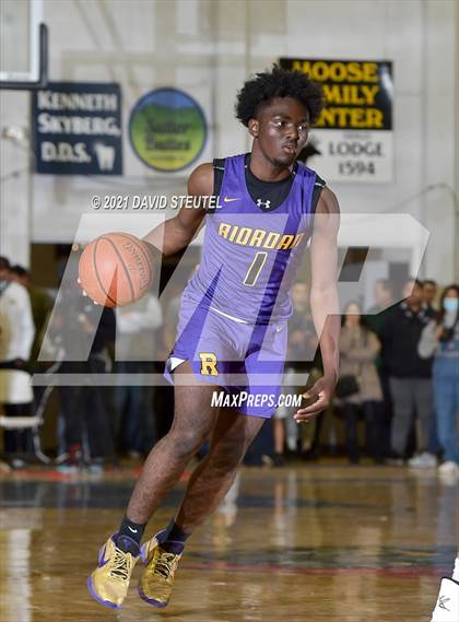 Thumbnail 2 in Archbishop Riordan vs. Sacramento (Gridley Invitational) photogallery.