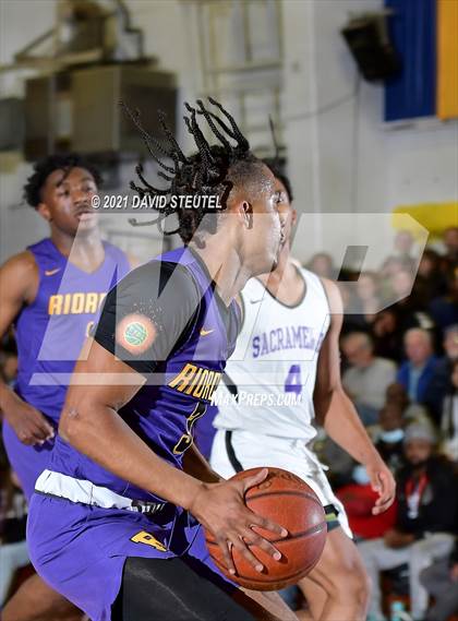 Thumbnail 3 in Archbishop Riordan vs. Sacramento (Gridley Invitational) photogallery.
