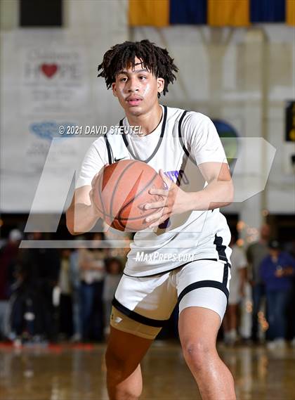 Thumbnail 2 in Archbishop Riordan vs. Sacramento (Gridley Invitational) photogallery.
