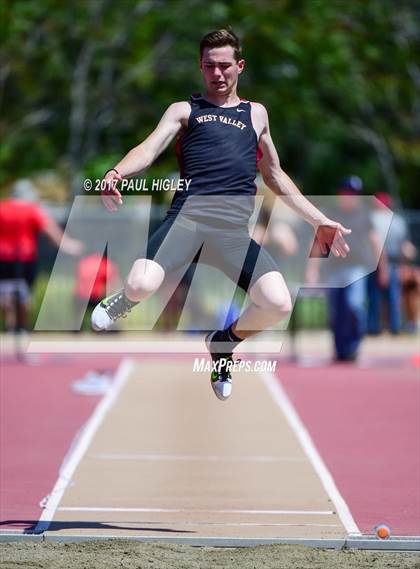 Thumbnail 3 in West Valley Invitational photogallery.