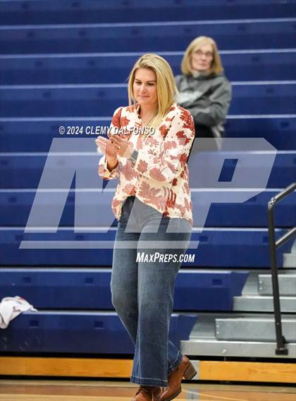 Thumbnail 1 in Denver South vs Summit (Dakota Ridge High School) photogallery.