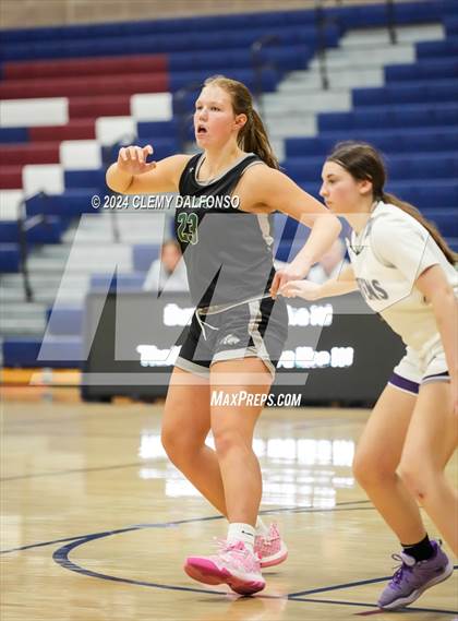 Thumbnail 3 in Denver South vs Summit (Dakota Ridge High School) photogallery.