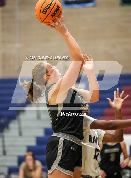 Thumbnail 3 in Denver South vs Summit (Dakota Ridge High School) photogallery.