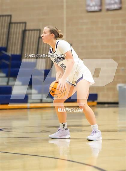 Thumbnail 1 in Denver South vs Summit (Dakota Ridge High School) photogallery.