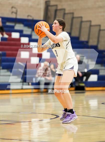 Thumbnail 2 in Denver South vs Summit (Dakota Ridge High School) photogallery.