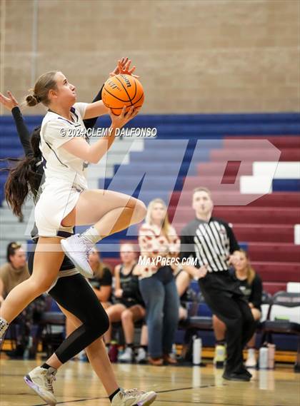 Thumbnail 3 in Denver South vs Summit (Dakota Ridge High School) photogallery.