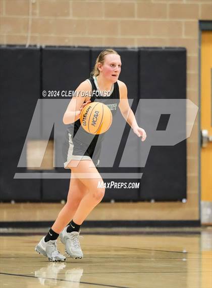 Thumbnail 3 in Denver South vs Summit (Dakota Ridge High School) photogallery.