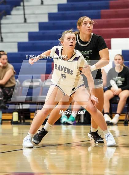 Thumbnail 1 in Denver South vs Summit (Dakota Ridge High School) photogallery.