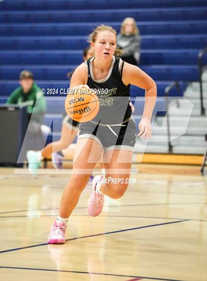 Thumbnail 3 in Denver South vs Summit (Dakota Ridge High School) photogallery.