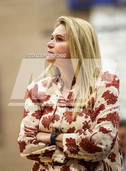 Thumbnail 3 in Denver South vs Summit (Dakota Ridge High School) photogallery.