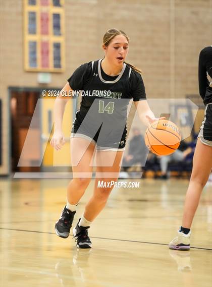 Thumbnail 3 in Denver South vs Summit (Dakota Ridge High School) photogallery.