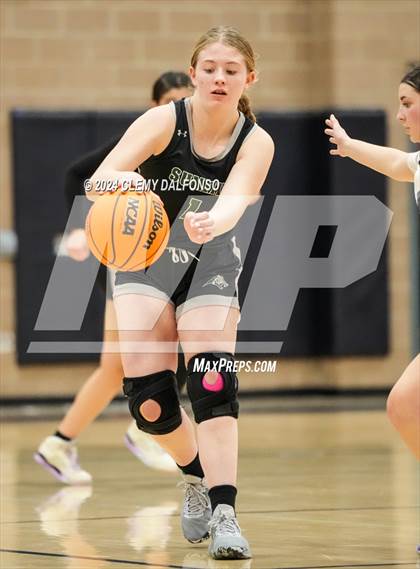 Thumbnail 1 in Denver South vs Summit (Dakota Ridge High School) photogallery.